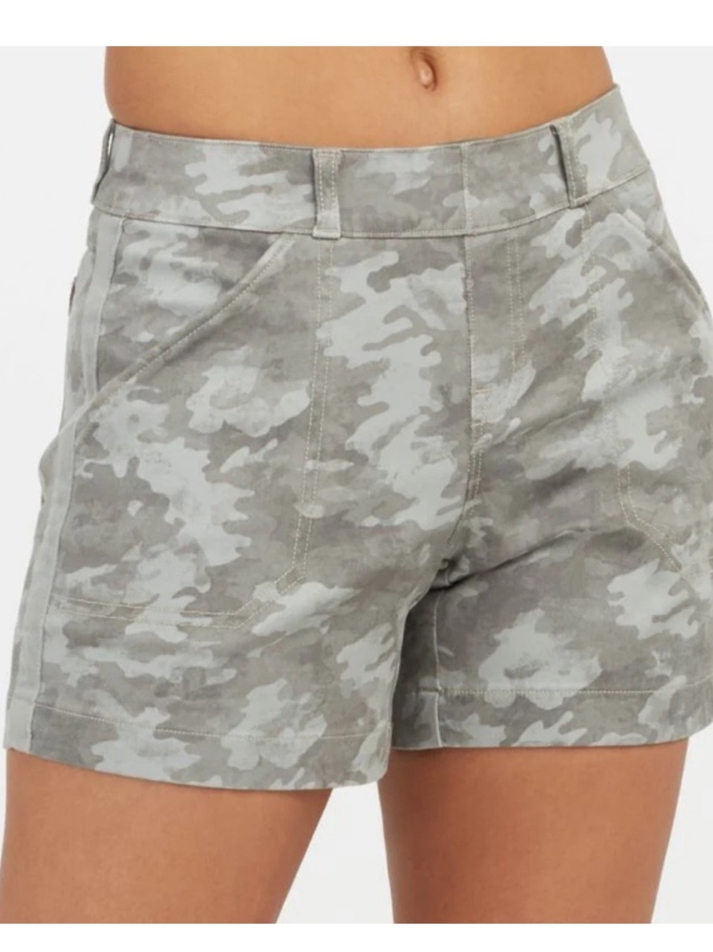SPANX camo 6” stretch twill shorts pull on size XL grey green